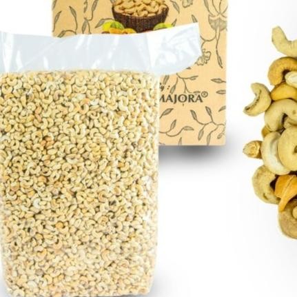 

(Good) Kacang Mede Mentah Utuh Dw Super 1kg-Sulawesi Cashew Mente