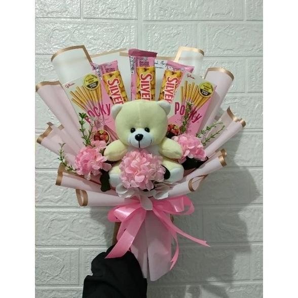 

buket,buket coklat,buket snack,buket wisuda,wisuda,valentine,hari guru Terlaris