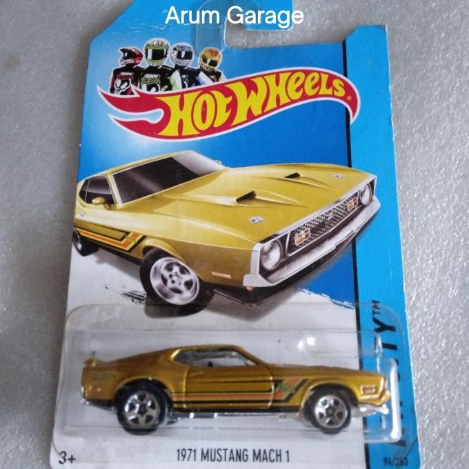 Hot Wheels 1971 Mustang Mach 1. Card HW City Mustang 50th Series Tahun 2013. Warna Gold.