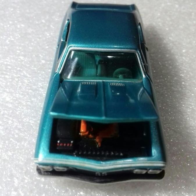 Johnny Lightning 1968 Chevy Chevelle. Loose. Open Hood. Full Besi.