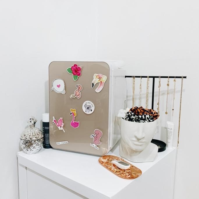 TERMURAH - BERGARANSI. 10L Mini Skincare Fridge / Kulkas Kosmetik - 10L Gold