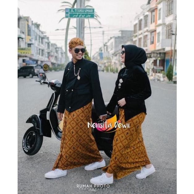 Diskon Baju Couple / Baju Prewed Adat Jawa - Solo, Motif Sidomukti Murah