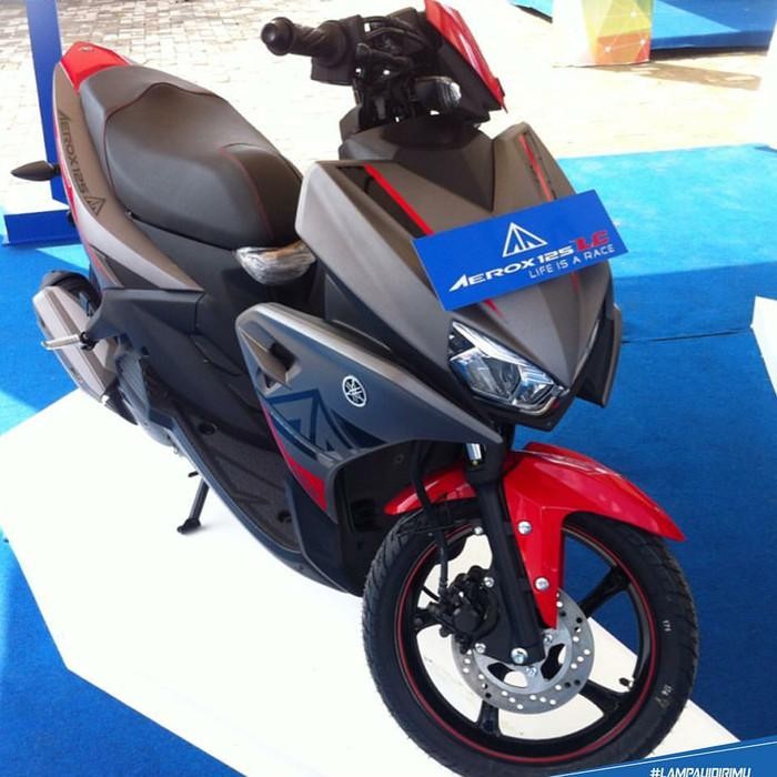 Lis Body Stiker Striping Aerox 125 2016 Matt Grey 10Pc Ori Yamaha Ygp Original Dan Terpercaya