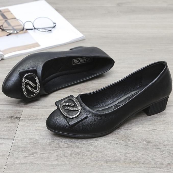 Flatshoes Wanita Sepatu Kerja Wanita Hak Tahu TG2063