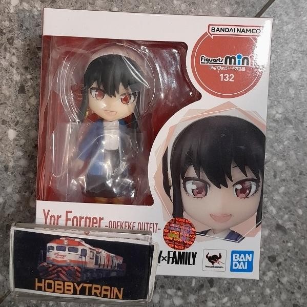 FIGUARTS MINI YOR FORGER ODEKEKE OUTFIT FIGURE