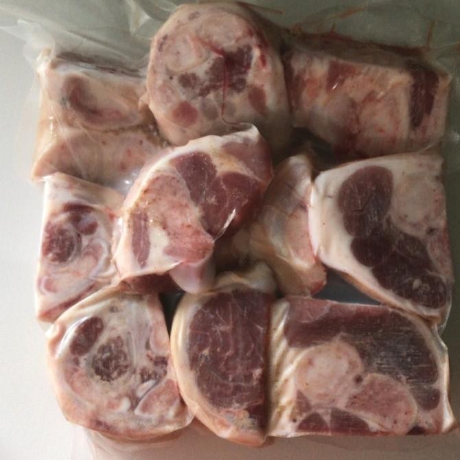 

Grosir Kaki Babi Bali Potong Cukiok Banyak Daging Premium Pork Leg Te Kha