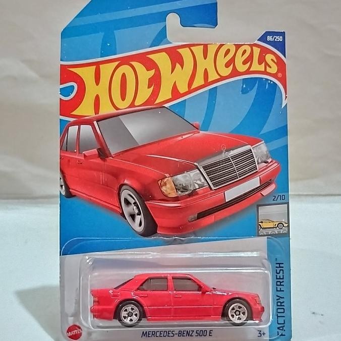 Hot Wheels Hotwheels HW MERCEDES BENZ 500E ERROR Merah (Blister retak)