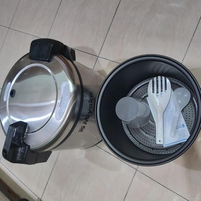 Promo Majic Com 5 Liter Miyako Penanak Nasi Mcm