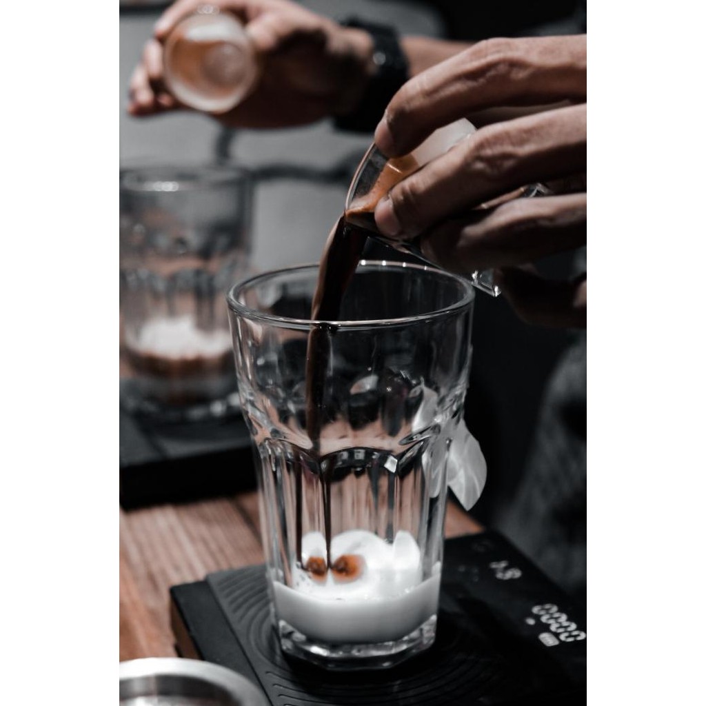 

Grosir Sarasvati Blend Es Kopi Susu Espresso 50% | Premium House Blend 1Kg