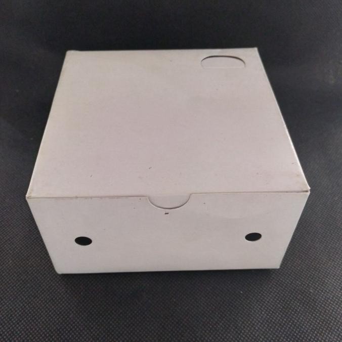 

Dus kue snack box putih 12x12x7cm/min order 100 pcs