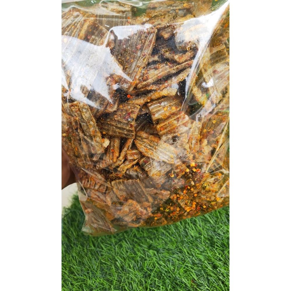 

HJ Kerupuk jengkol pedas daun jeruk isi 500gram