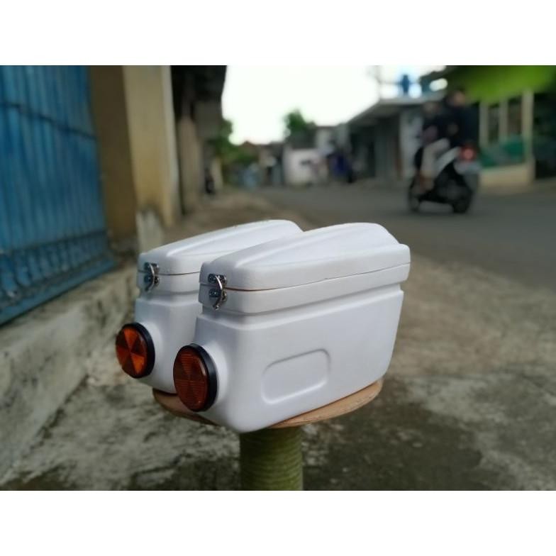 Side Box Motor Honda C70 / Astrea