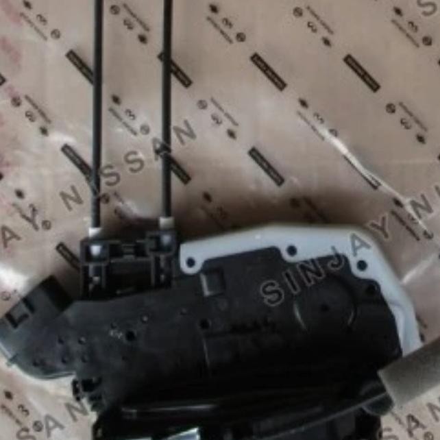 Doorlock Pintu Depan Kiri Nissan Livina