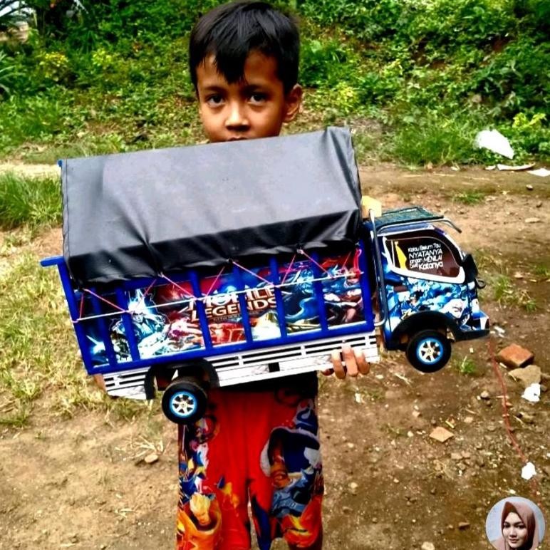 Castom foto dan nama Truk Oleng Miniatur Kayu Besar 55cm Telolet basuri Miniatur Truk Murah