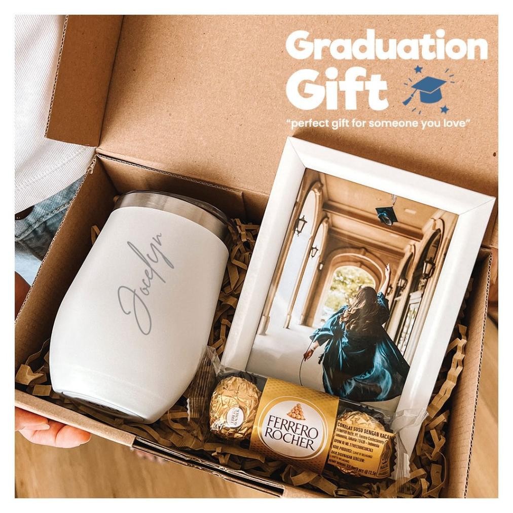 ''Terlaris" Kado Wisuda Mug Egg Dan Hadiah Custom Gi Pacar Cewek Cowok Graduation Hampers Hadiah Wis
