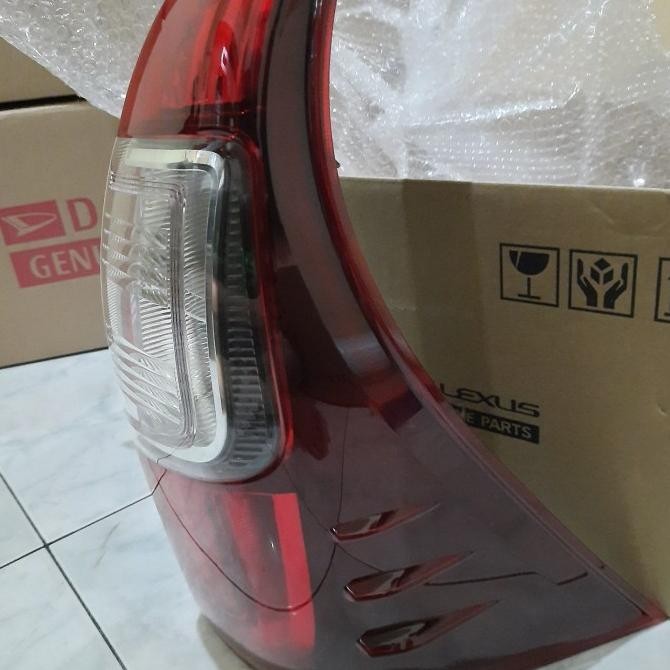 Stoplamp Grand Avanza Veloz 2016 2017 2018 Original Toyota