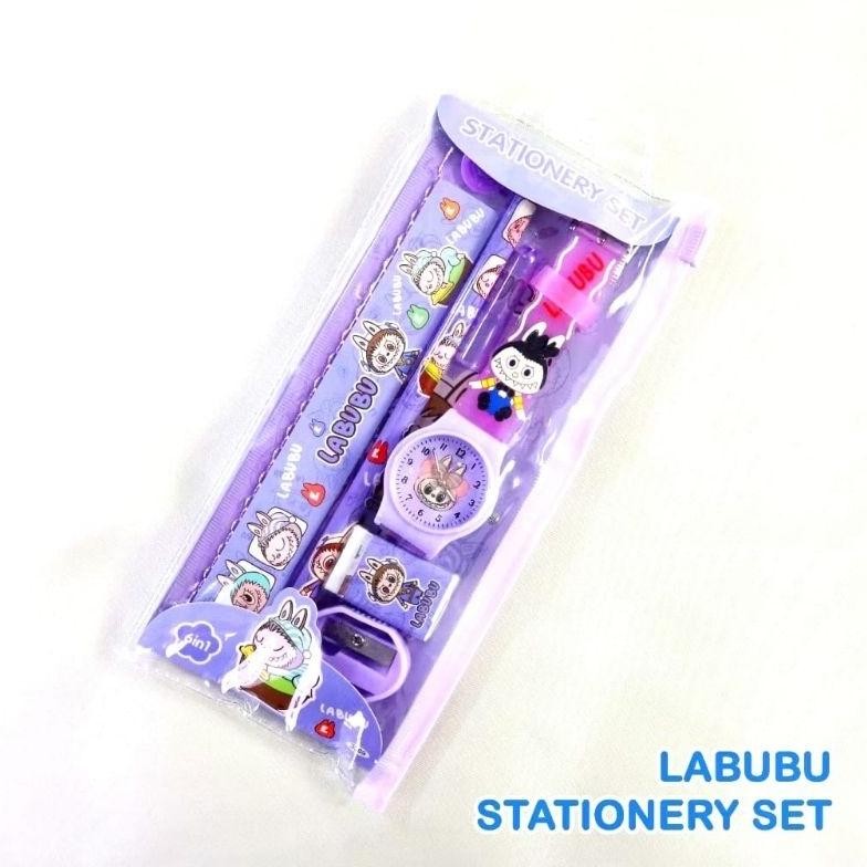 

Jam Tangan Anak Labubu + Perlengkapan Sekolah Set 6 In 1 Alat Tulis