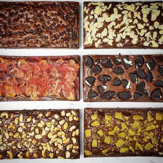 

Sale Don Bakeshop Brownies - Almond Brownies