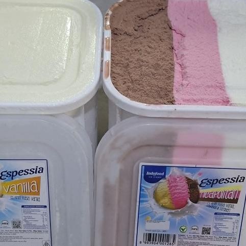 

Sale Indofood Ice Cream 8 Liter / Indo Es Krim / Eskrim Espessia Vanila - Neapolitan 8Liter
