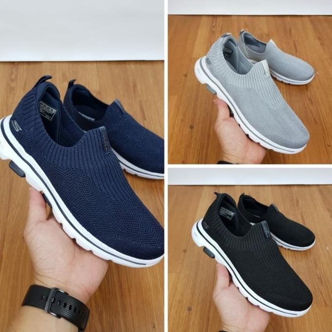 Sepatu Slip On Wanita Skechers Go Walk 5 SPARKLY Original