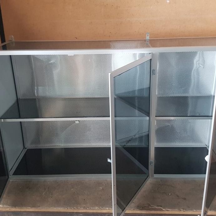 rak gantung lemari dapur kitchen set atas aluminium kaca 3 pintu