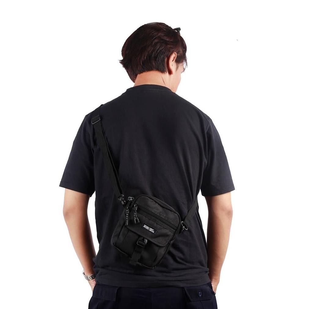 308 ABSLTUNSCRD - Tas Selempang SLING BAG SMALL CENTER BUCKLE 308 - Black