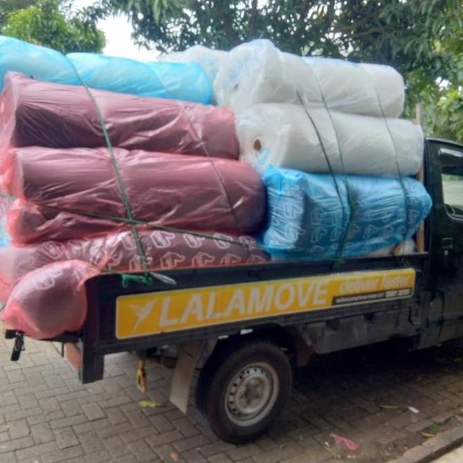 

tersedia buble wrap ekonomi panjang 50 meter bubble palstik pelindung paket