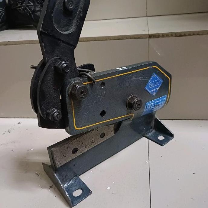 

GUNTING PLAT BESI 3S/3R MULLER GERMANY/ GUNTING PLAT DUDUK 3MM MULLER
