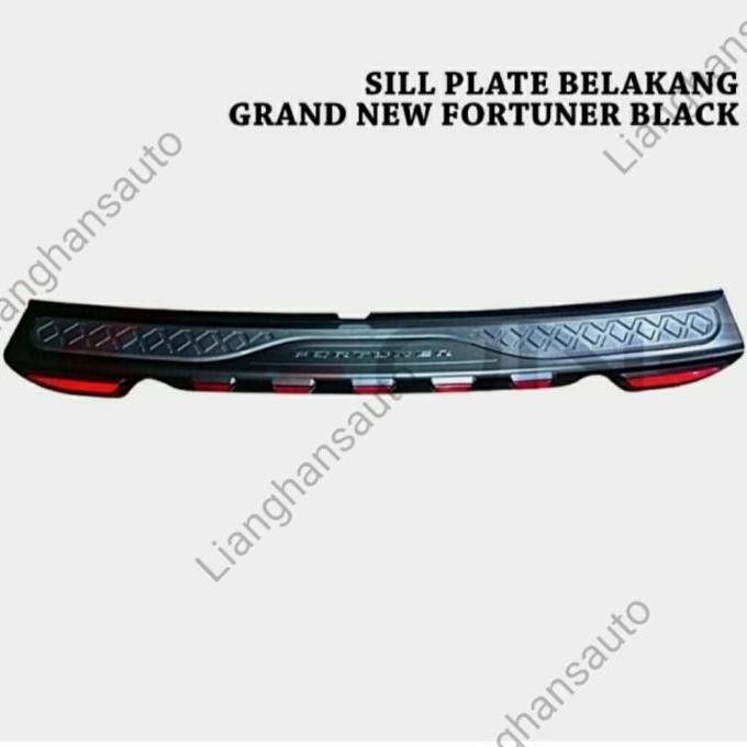 SILLPLATE BELAKANG TOYOTA FORTUNER LAMA WITH REFLECTOR