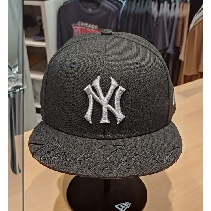 Topi New Era 9Fifty New York Yankees Visor Logo Black Snapback 100% Original Resmi