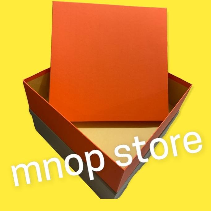 

Diskon! Kotak Kado/Giftbox/Box Kado Size 30X30X11