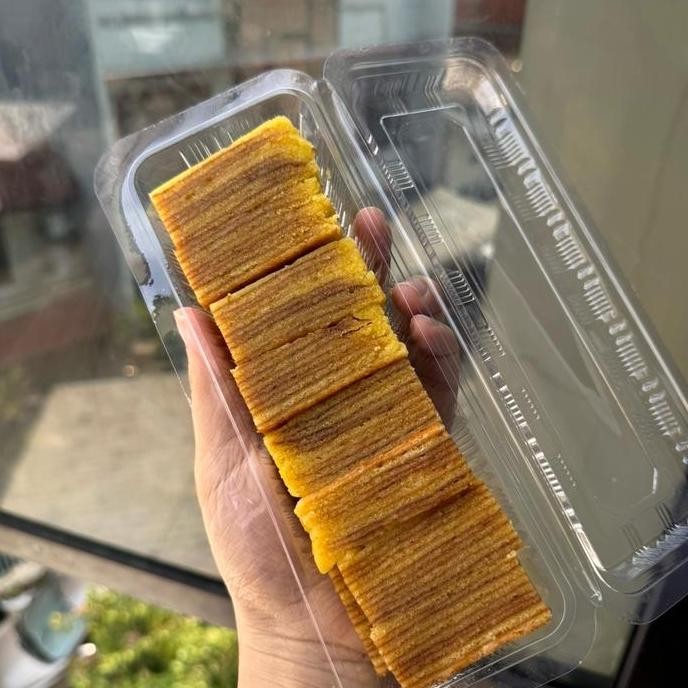 

Pinggiran lapis legit susu 200gram khas bangka belinyu