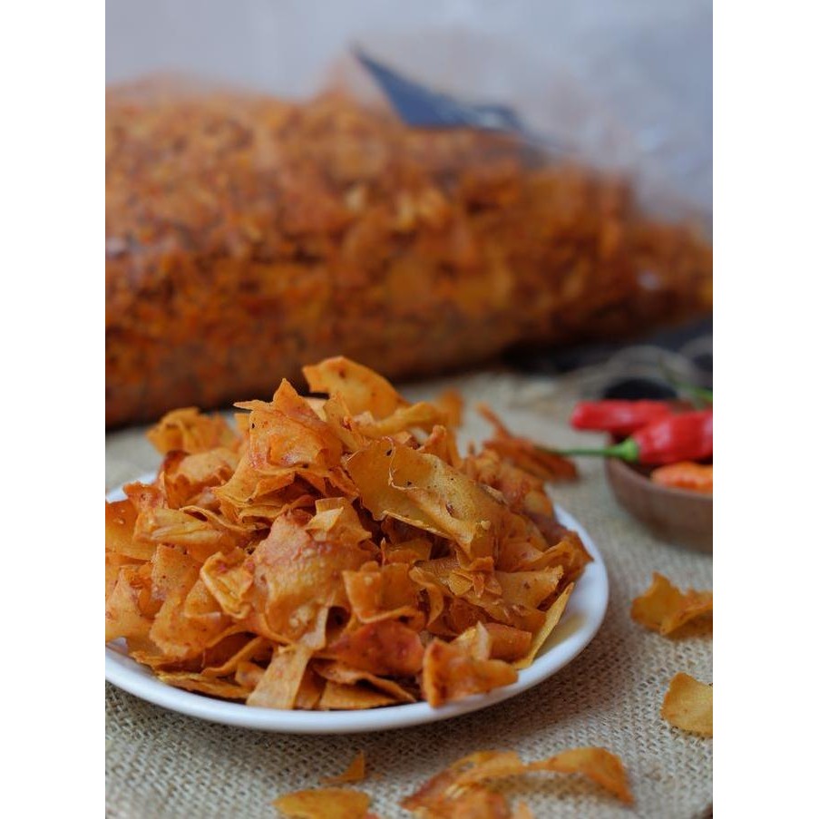 

1 Kg Keripik Kriwil Pedas Gurih Tanpa Daun Jeruk Food Snacks Cemilan Makanan Kerupuk snack jadul