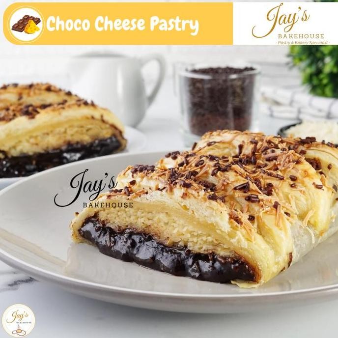 

Sale Chocolate Cheese Pastry / Pastry Coklat Keju / Kue Coklat Keju