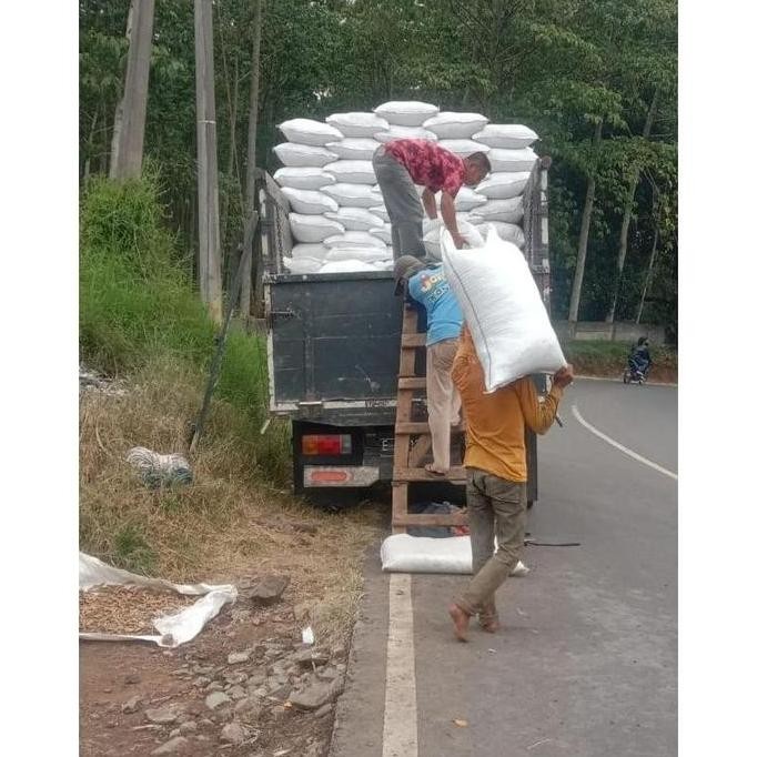 

Terlaris Ada Pupuk Kandang Fermentasi 1 Karung Full Uk 25