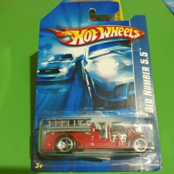 hotwheels old number 5.5 merah