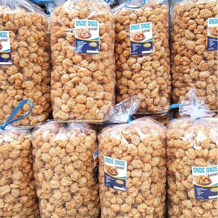 

Terlaris Onde Onde Mini 1Kg Full Wijen Kue Kering Onde Onde Senyum Mekar Manis Lembut Camilan Jadul Roti Onde Senyum Kering