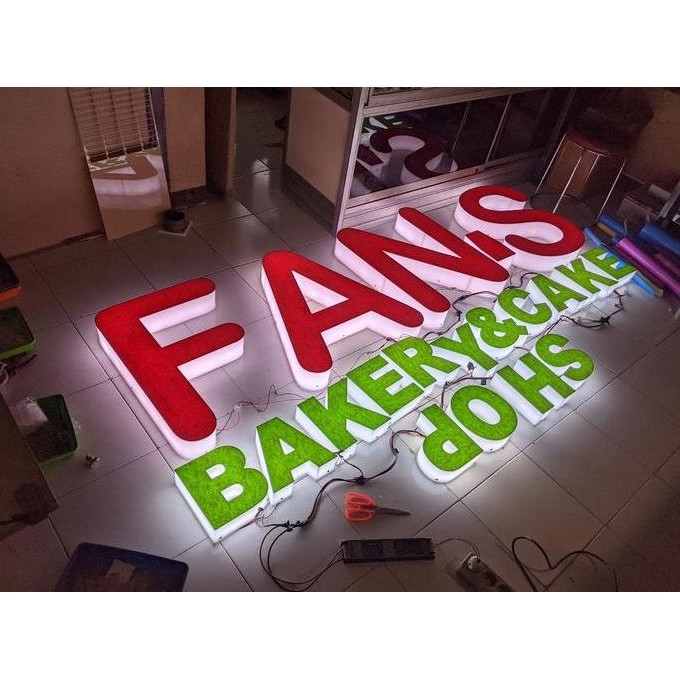 Miliki Huruf Timbul Menyala - Letter Timbul Led - Huruf Timbul Akrilik Led