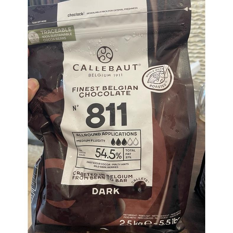 

Callebaut 811 Dark Chocolate Callets 100 gr / 250 gr Couverture 54,5% 54.5%. Kirim REGULER = LELEH