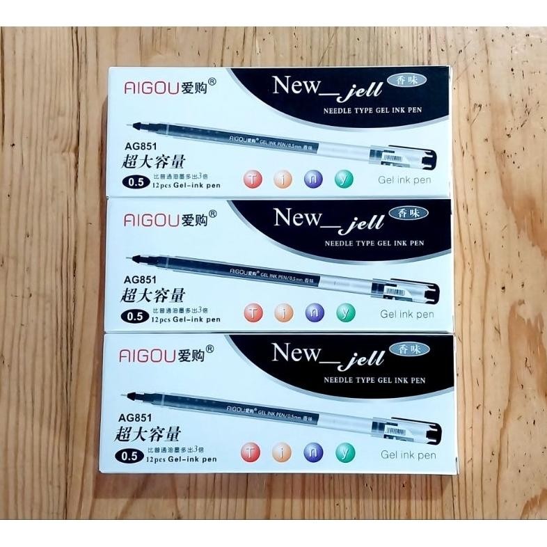 

Momen Spesial Bolpen Aigou New Gell Xui Zua Ada Gambar Aple 0.4 Mm / Isi 12 Pcs