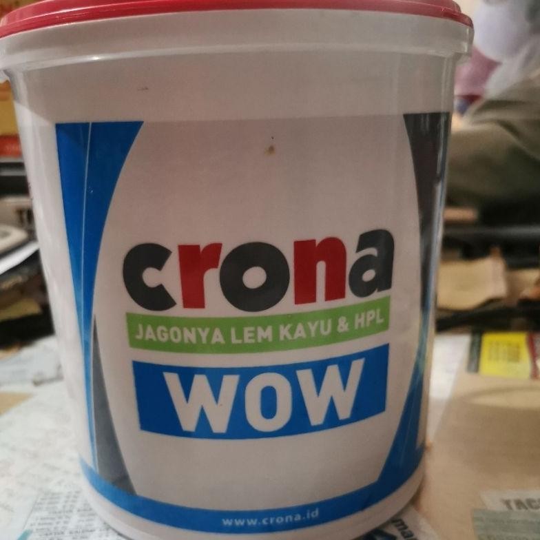 

Lem Putih Crona Wow Untuk Lem Hpl Dan Pvc Sheet Dan Vinyl Lantai Kemasan 4Kg