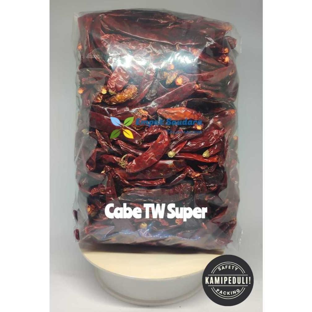 

Solusi (Cabe India) Cabe Merah Besar Kering Kemasan 1000 Gr