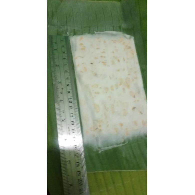 

Paket Tempe Mendoan Mentah 1 Iket Isi 5 Bungkus/ 10 Lembar Tempe/ Bisa Cod