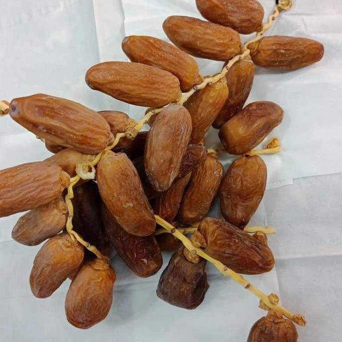 

READY kurma tunisia tangkai 1kg