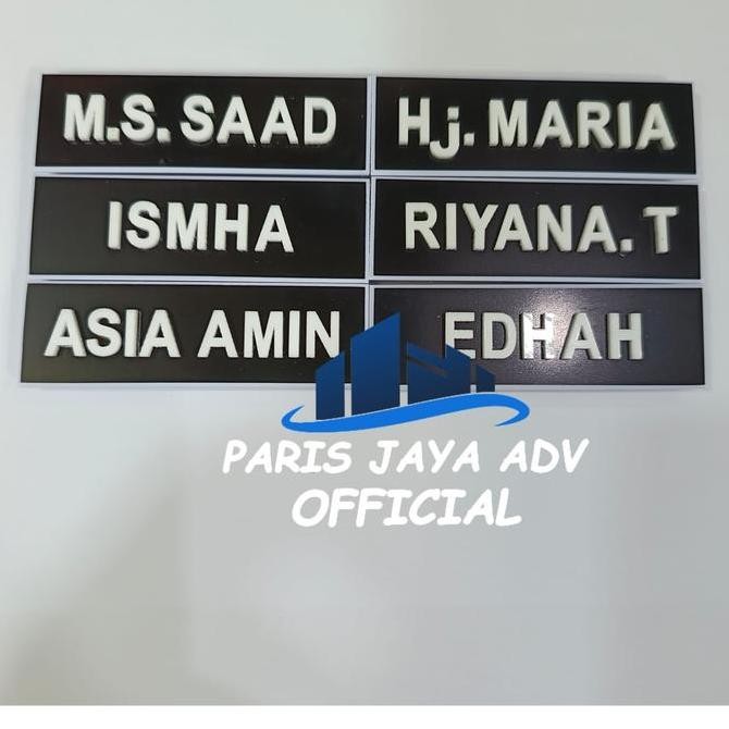 

Papan Nama Dada Timbul, Papan Nama Grafir Hitam, Papan Nama Dada Grafir Gold Kualitas Original