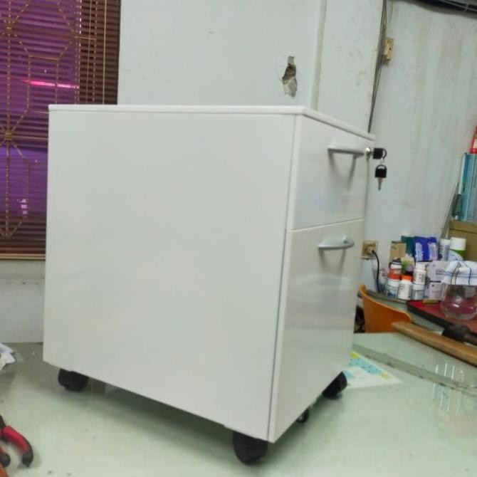 

Drawer Cabinet Besi 1 + 1 Ada Kunci Dan Roda Powder Coating Anti Karat Kualitas Original