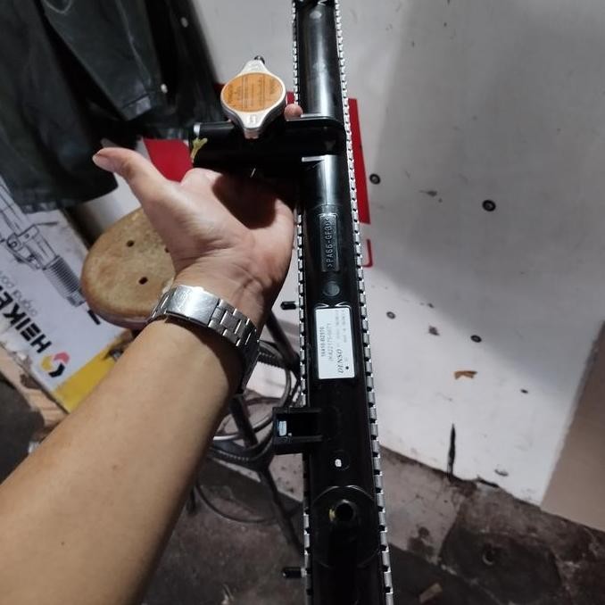 . Radiator avanza-xenia 1300cc matic original 2004-2014