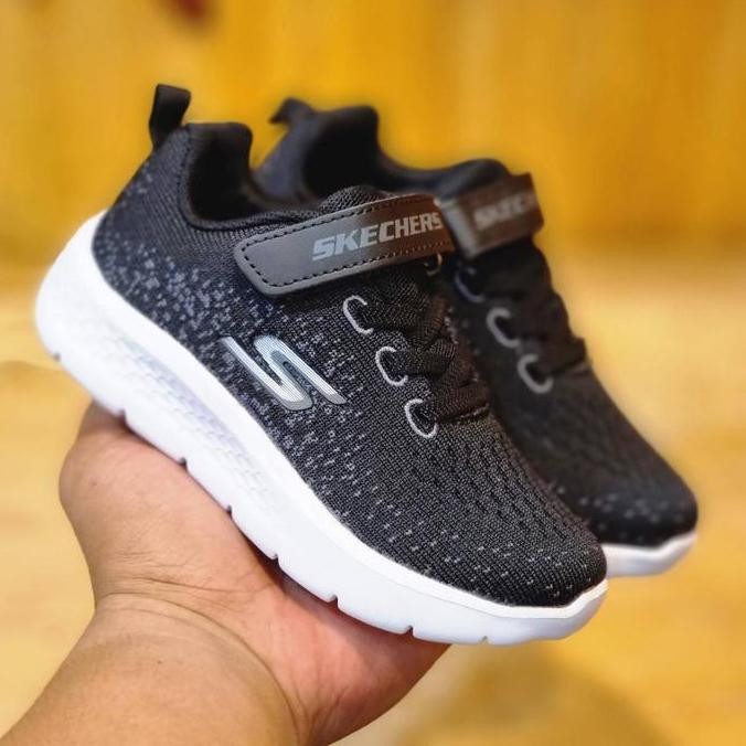 Tersedia Sepatu Anak Laki Laki Sekolah Skechers Black White / Hitam Putih