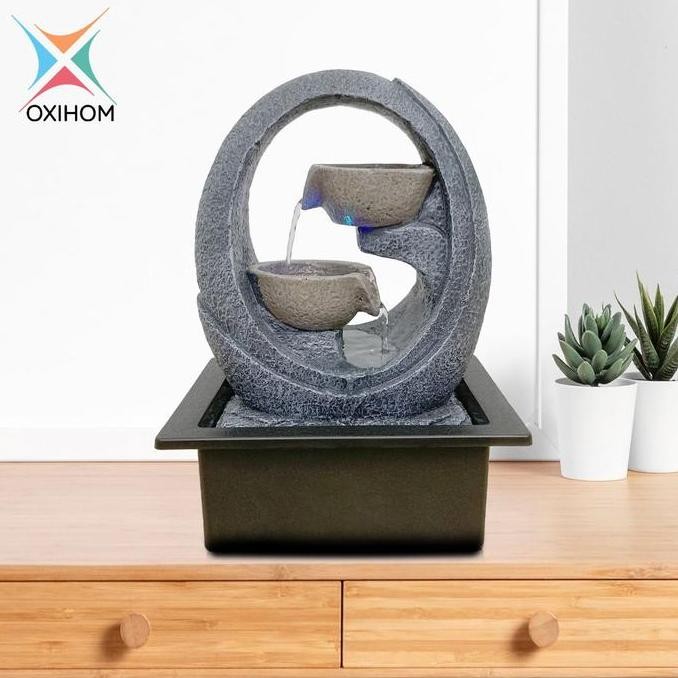 

Oxihom W810 Water Fountain Ornament Articles Taman Air Mancur Mini Garden Abstrak Dekorasi Indoor dan Outdoor Rumah Unik dan Antik Feng Shui Motif Batu Alam Minimalis Membuat Ruang Tamu yang Mewah Elegan Hangat dan Romantis dengan lampu LED