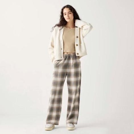 Uniqlo Women Pants Celana Panjang Flannel Wanita Beige Termurah